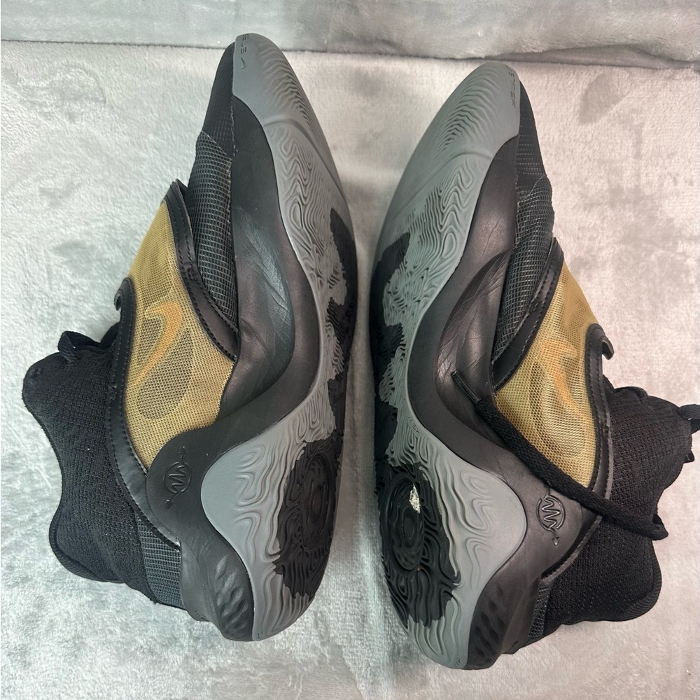 Nike KD Trey 5 X Basketball Shoes Black Metallic Gold Mens Size 13 - Picture 3 of 10